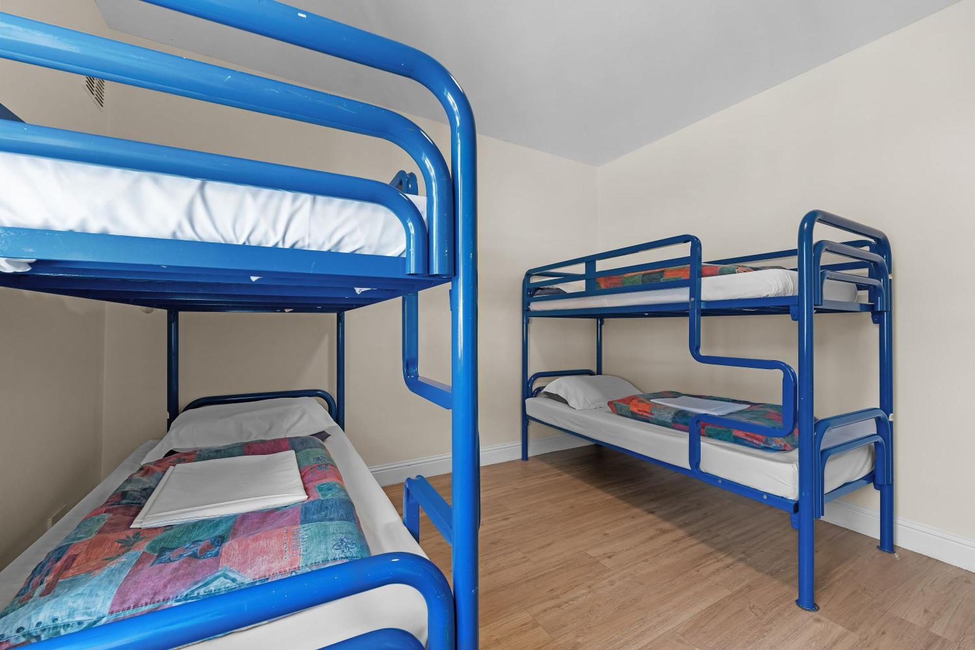 Glendalough International Youth Hostel ララー エクステリア 写真