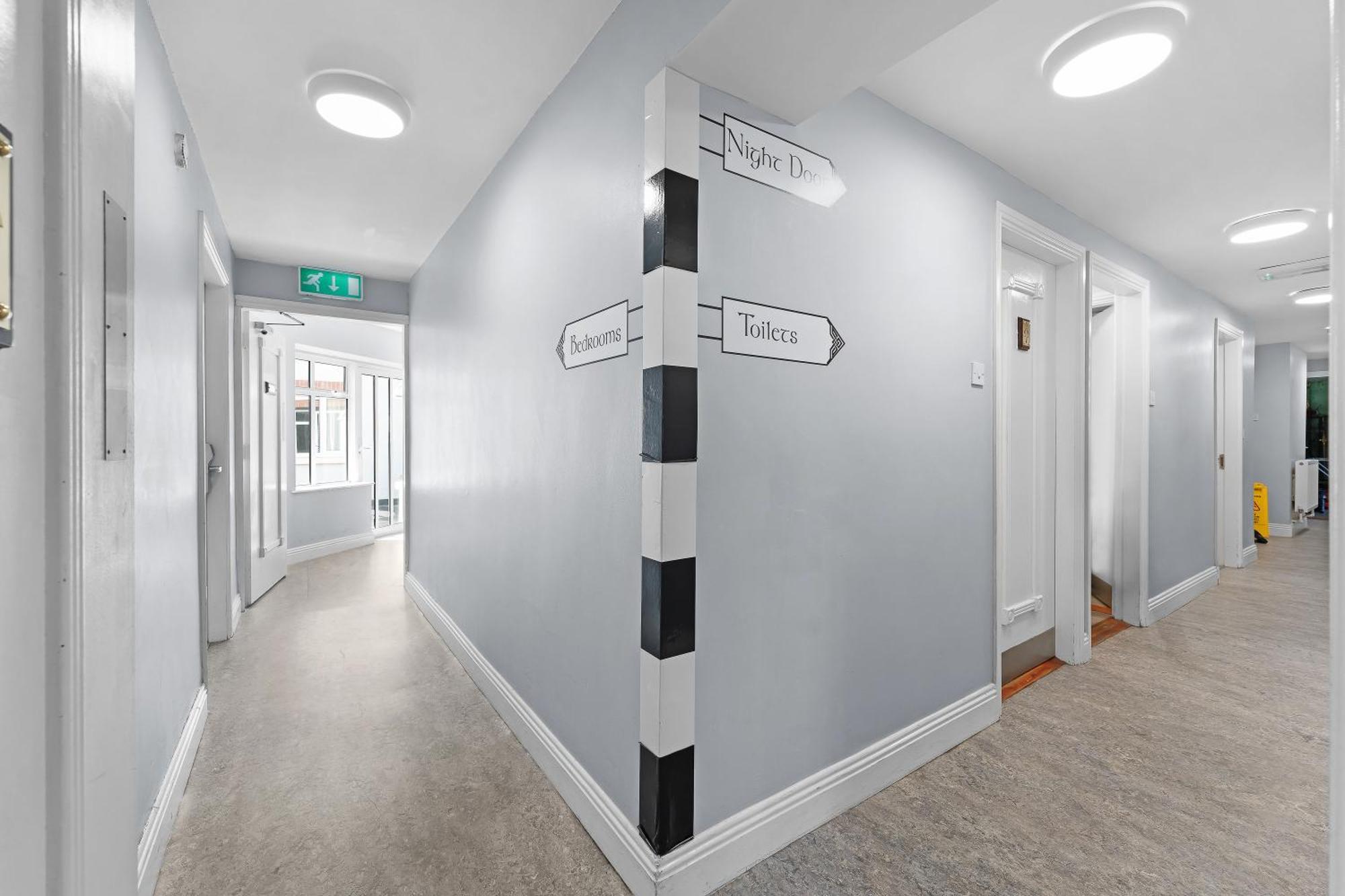 Glendalough International Youth Hostel ララー エクステリア 写真