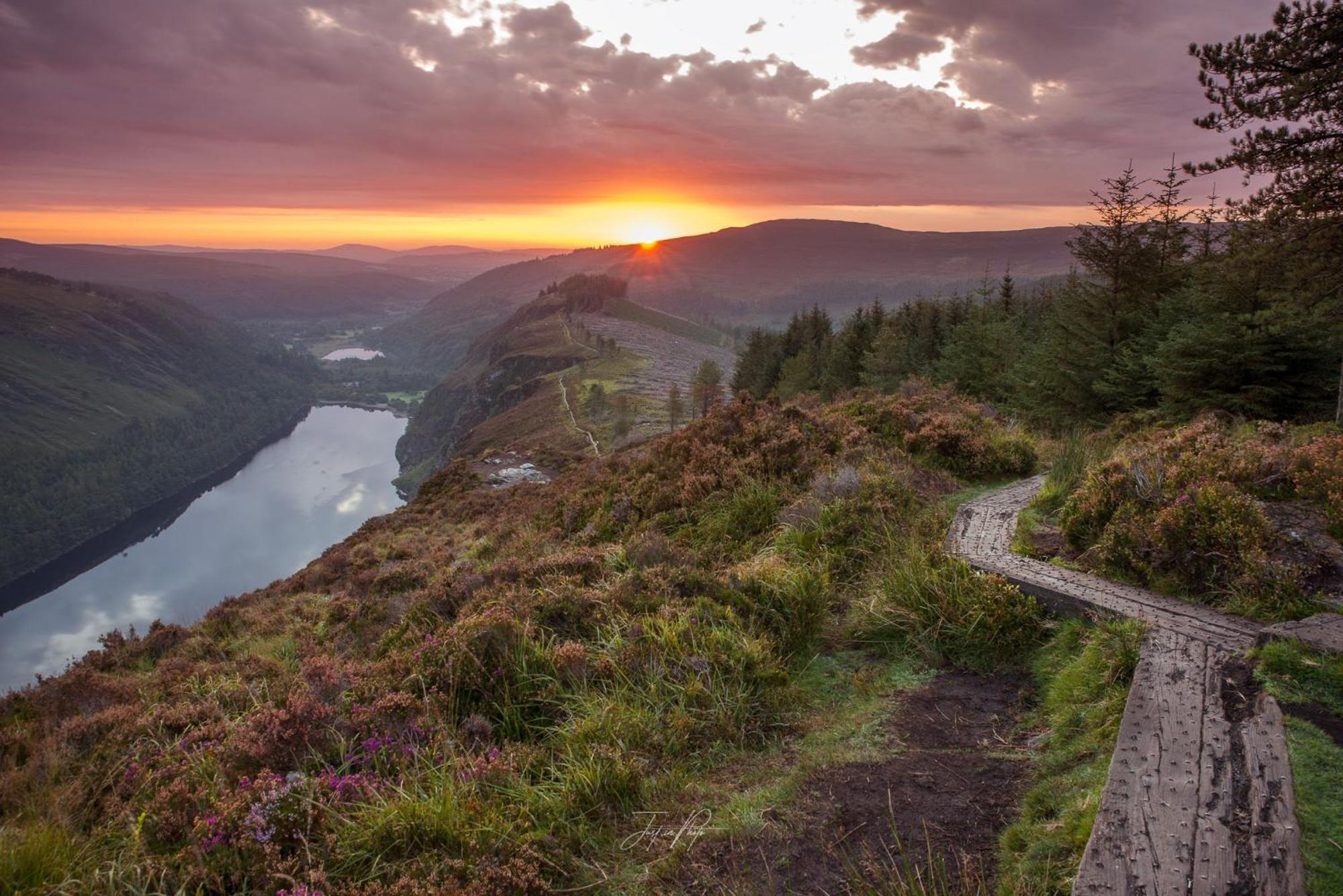 Glendalough International Youth Hostel ララー エクステリア 写真