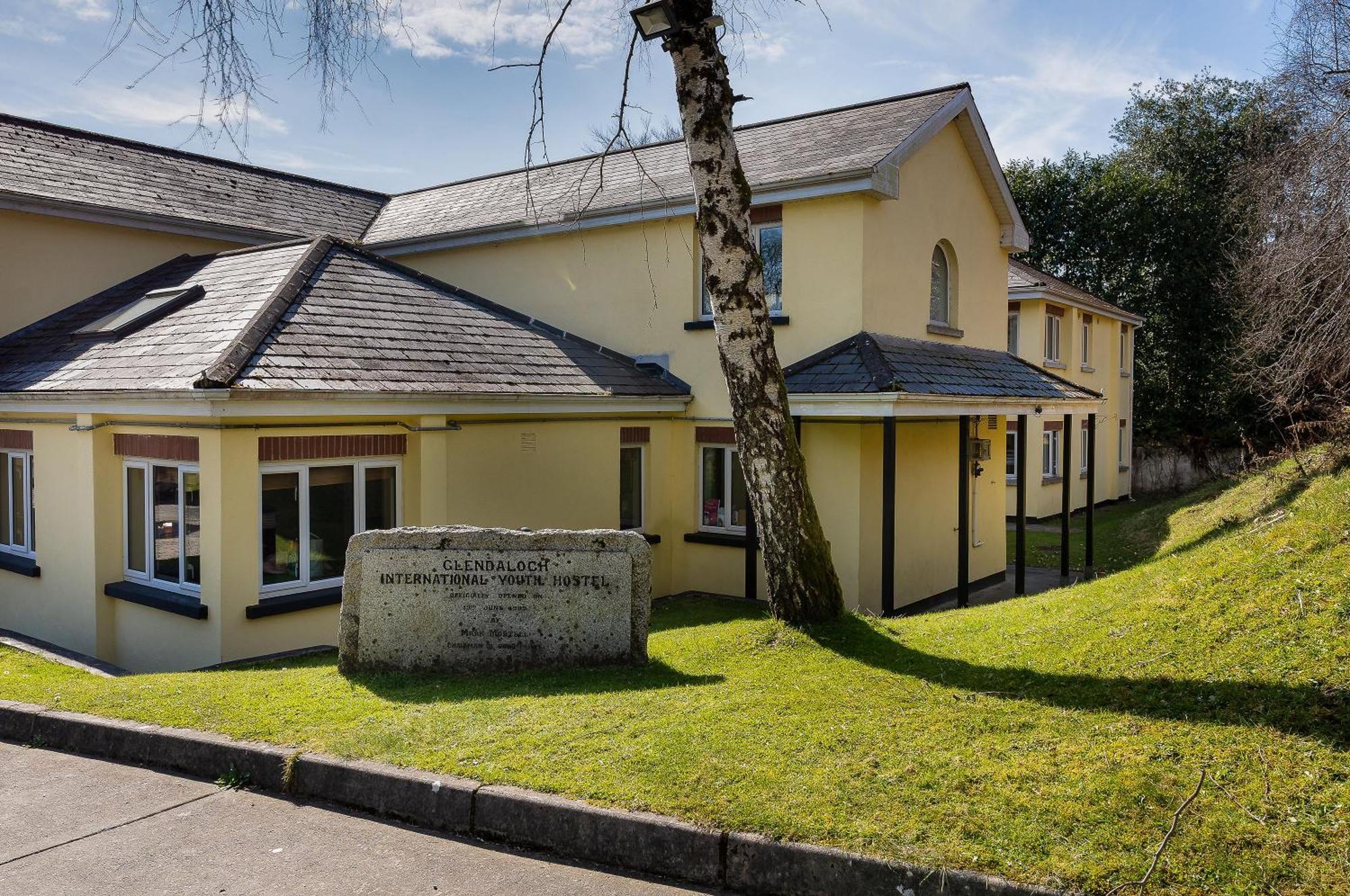 Glendalough International Youth Hostel ララー エクステリア 写真